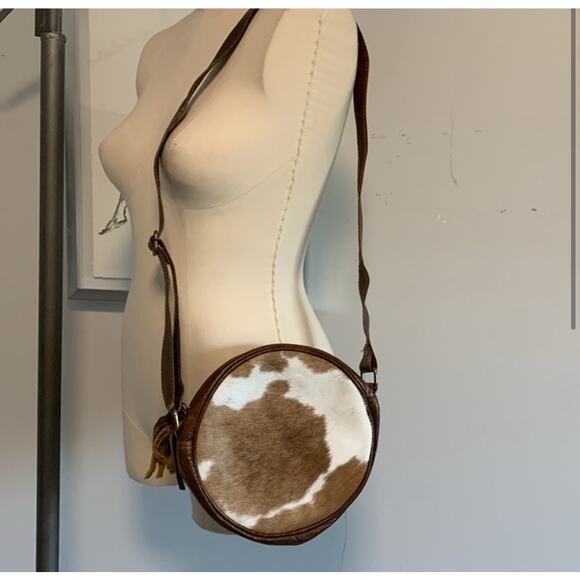 New Without Tags Leather Cowhide Round Circular Brown Cowhide Crossbody Bag - Picture 1 of 4